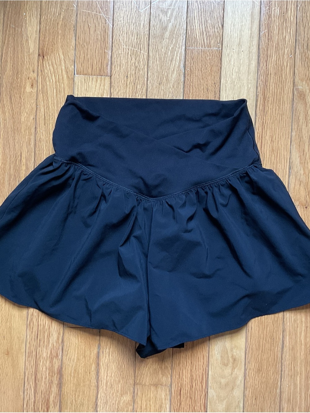 OFFLINE by Aerie Size M Crossover Real Me Flowy Shorts Black Stretch Athleisure - Picture 5 of 8